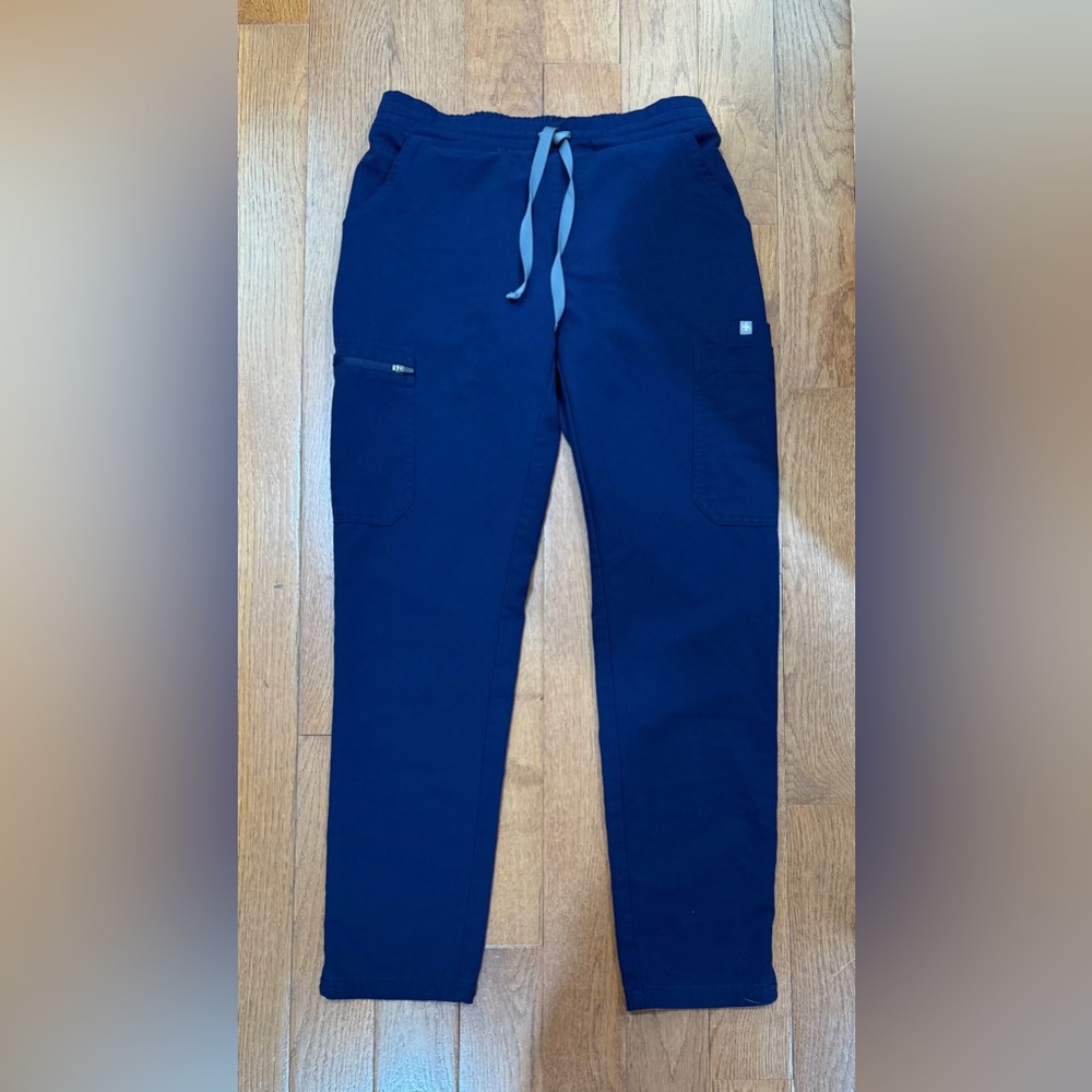 Figs womens Navy skinny leg scrubs pants